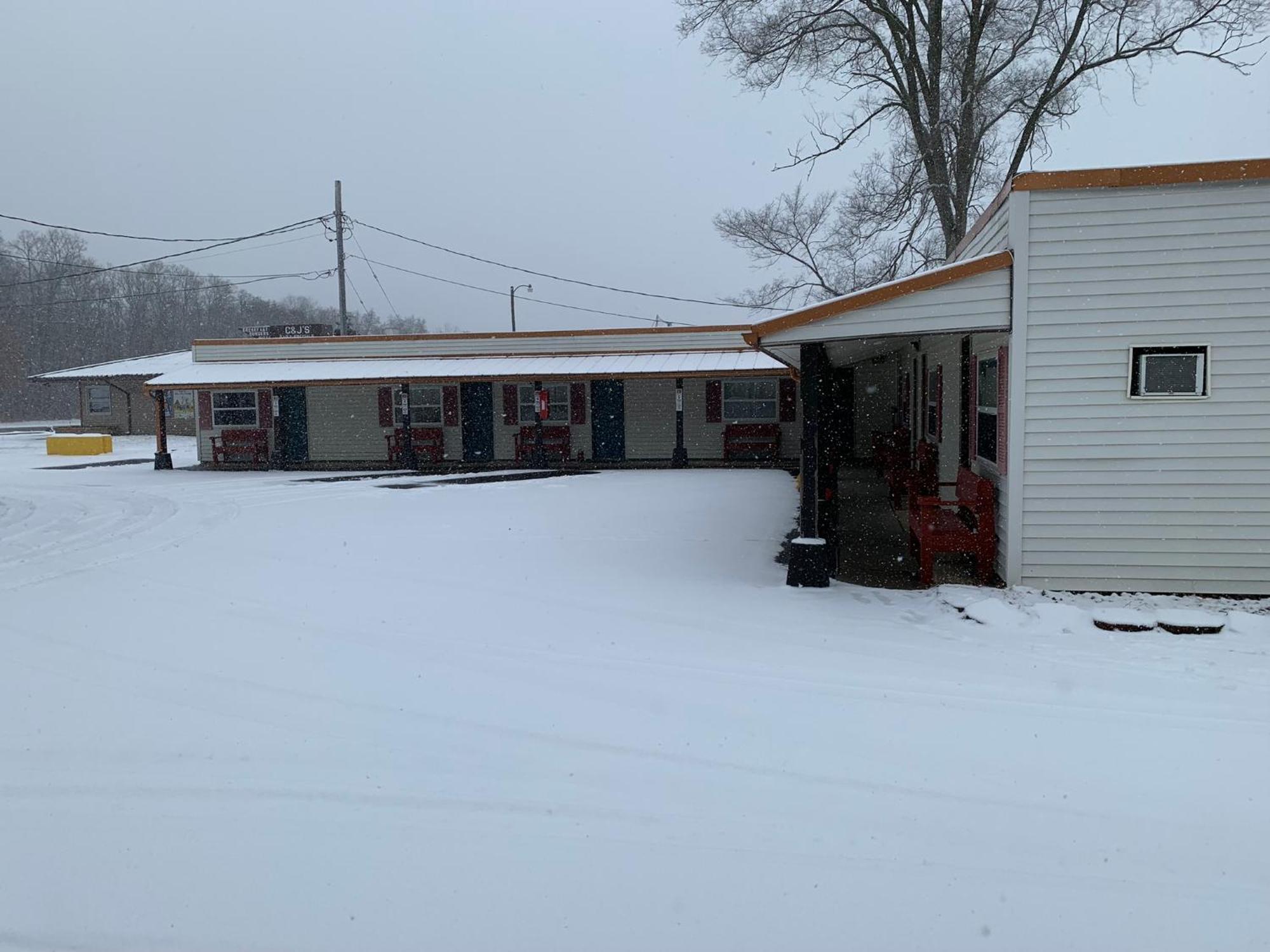 Tour Inn Motel Howard City 외부 사진