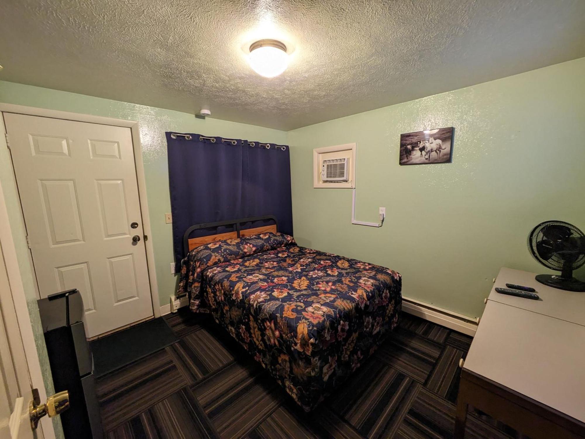 Tour Inn Motel Howard City 외부 사진